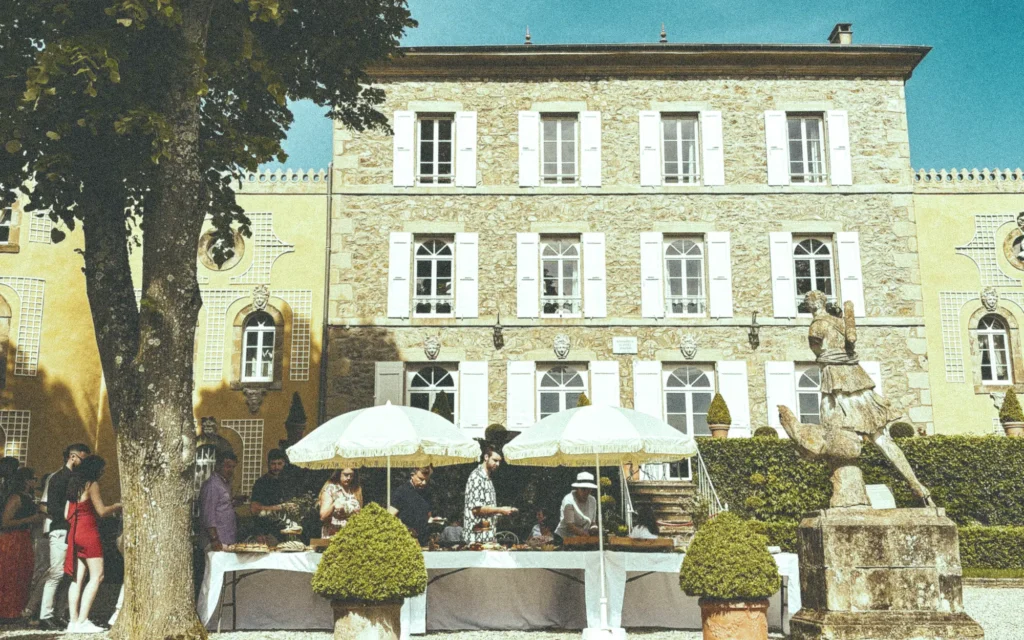 Gusti, traiteur à Tournon, valence grazzing table, événementiel, pro mariage, entreprises
